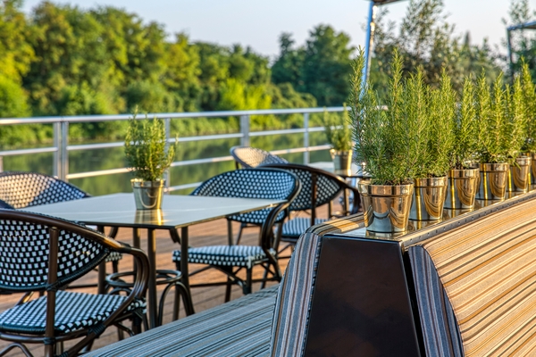 Uniworld SS La Venezia - Sun Deck 2.jpg